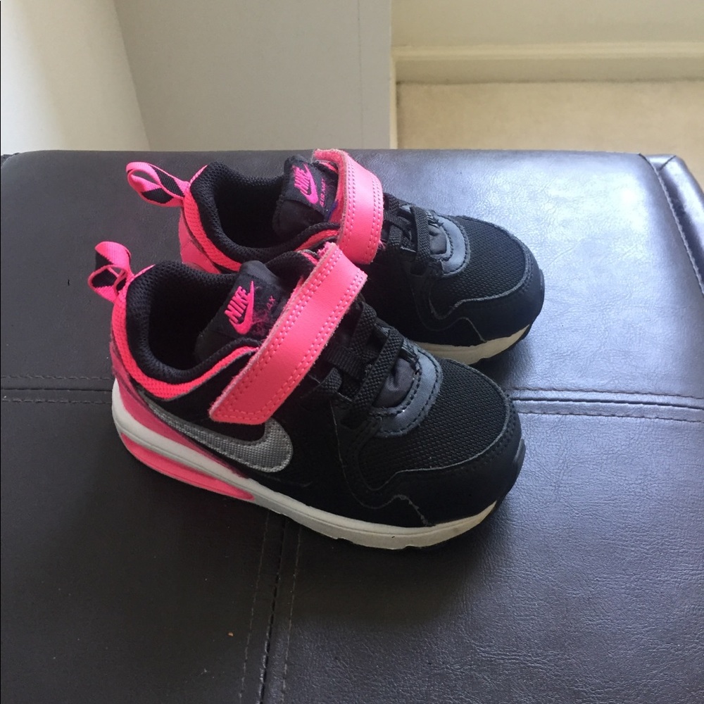 Nike toddler girl shoes